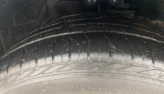 2020 Tata NEXON XZA PLUS PETROL, Petrol, Automatic, 58,338 km, Right Front Tyre Tread