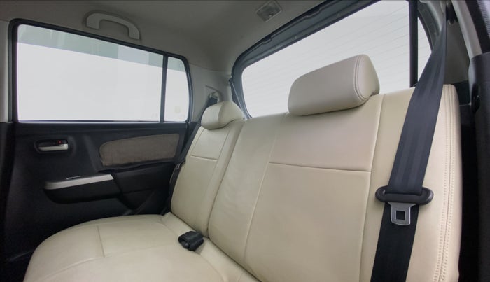 2013 Maruti Wagon R 1.0 VXI, Petrol, Manual, 52,002 km, Right Side Rear Door Cabin