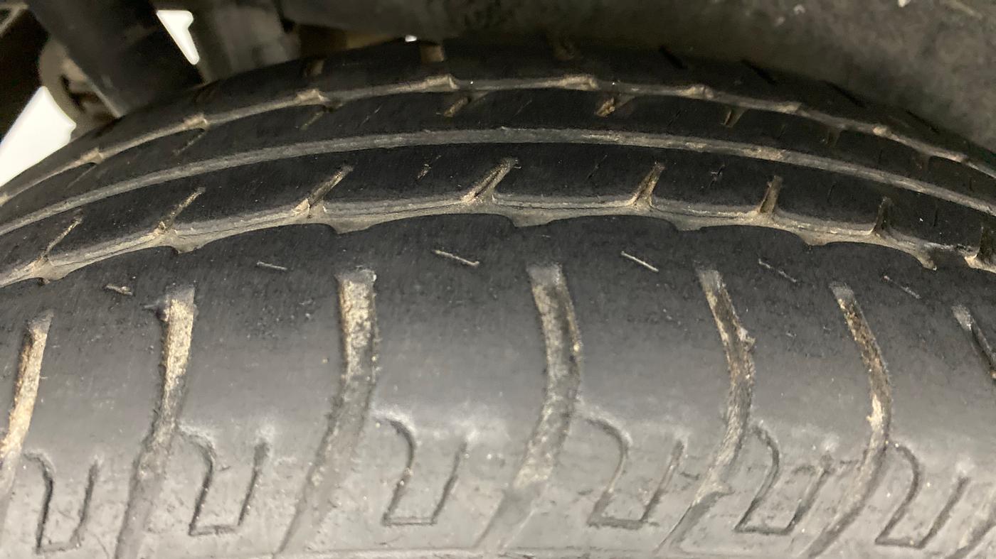 2013 Maruti Wagon R 1.0 VXI, Petrol, Manual, 52,002 km, Right Rear Tyre Tread