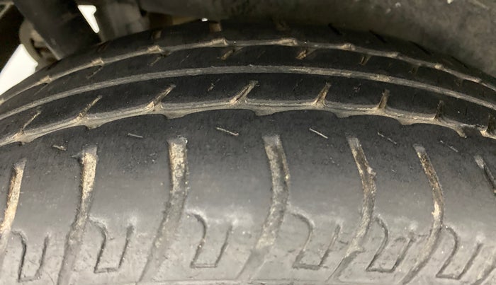 2013 Maruti Wagon R 1.0 VXI, Petrol, Manual, 52,002 km, Right Rear Tyre Tread