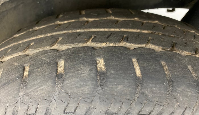 2013 Maruti Wagon R 1.0 VXI, Petrol, Manual, 52,002 km, Left Rear Tyre Tread