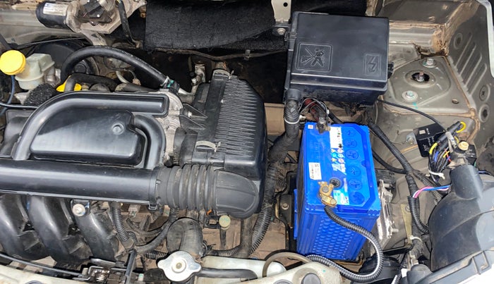 2015 Renault Kwid RXL, Petrol, Manual, 1,08,555 km, Engine View - Left