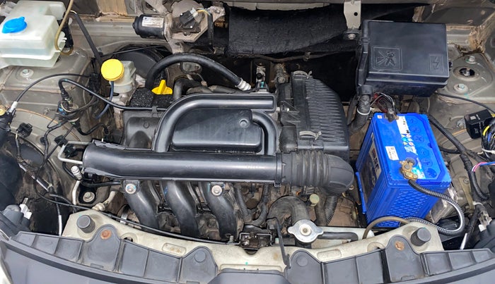 2015 Renault Kwid RXL, Petrol, Manual, 1,08,555 km, Engine View