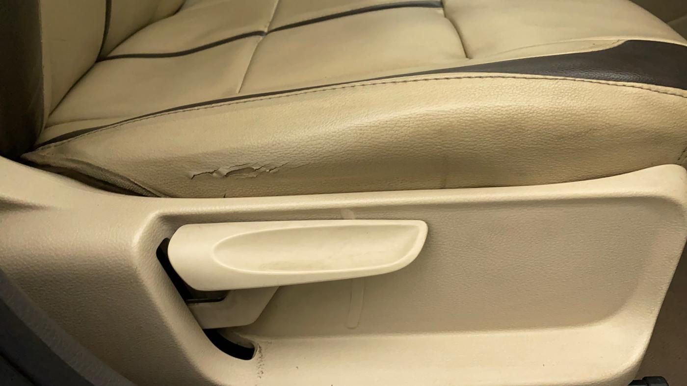 2010 Volkswagen Vento HIGHLINE 1.6 MPI, Petrol, Manual, 52,080 km, Driver Side Adjustment Panel