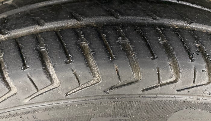 2023 Maruti Alto K10 VXI PLUS AMT, Petrol, Automatic, 32,312 km, Left Front Tyre Tread