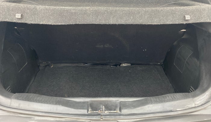 2021 Renault Kiger RXL AMT, Petrol, Automatic, 28,306 km, Boot Inside