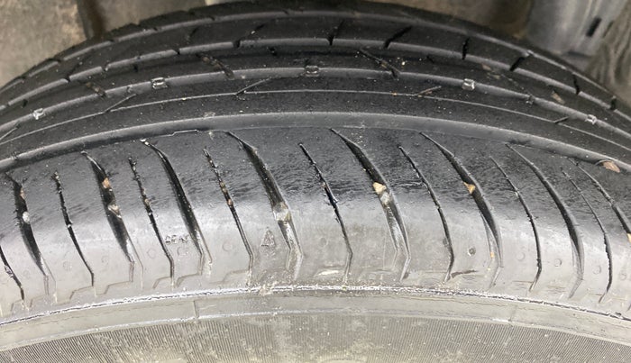 2021 Renault Kiger RXL AMT, Petrol, Automatic, 28,306 km, Right Rear Tyre Tread