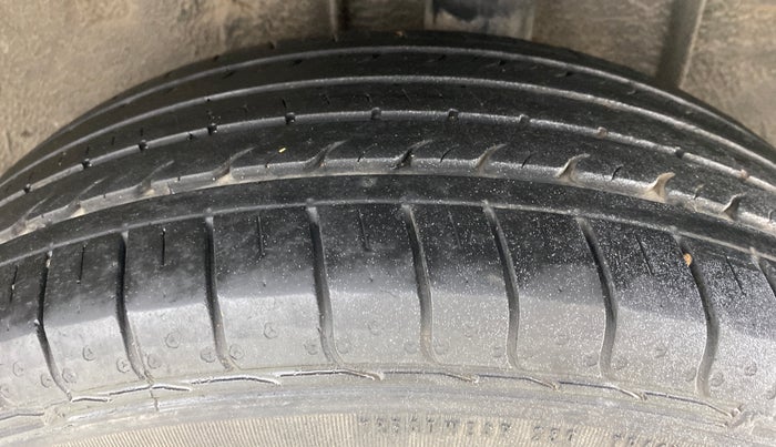 2021 Renault Kiger RXL AMT, Petrol, Automatic, 28,306 km, Left Rear Tyre Tread