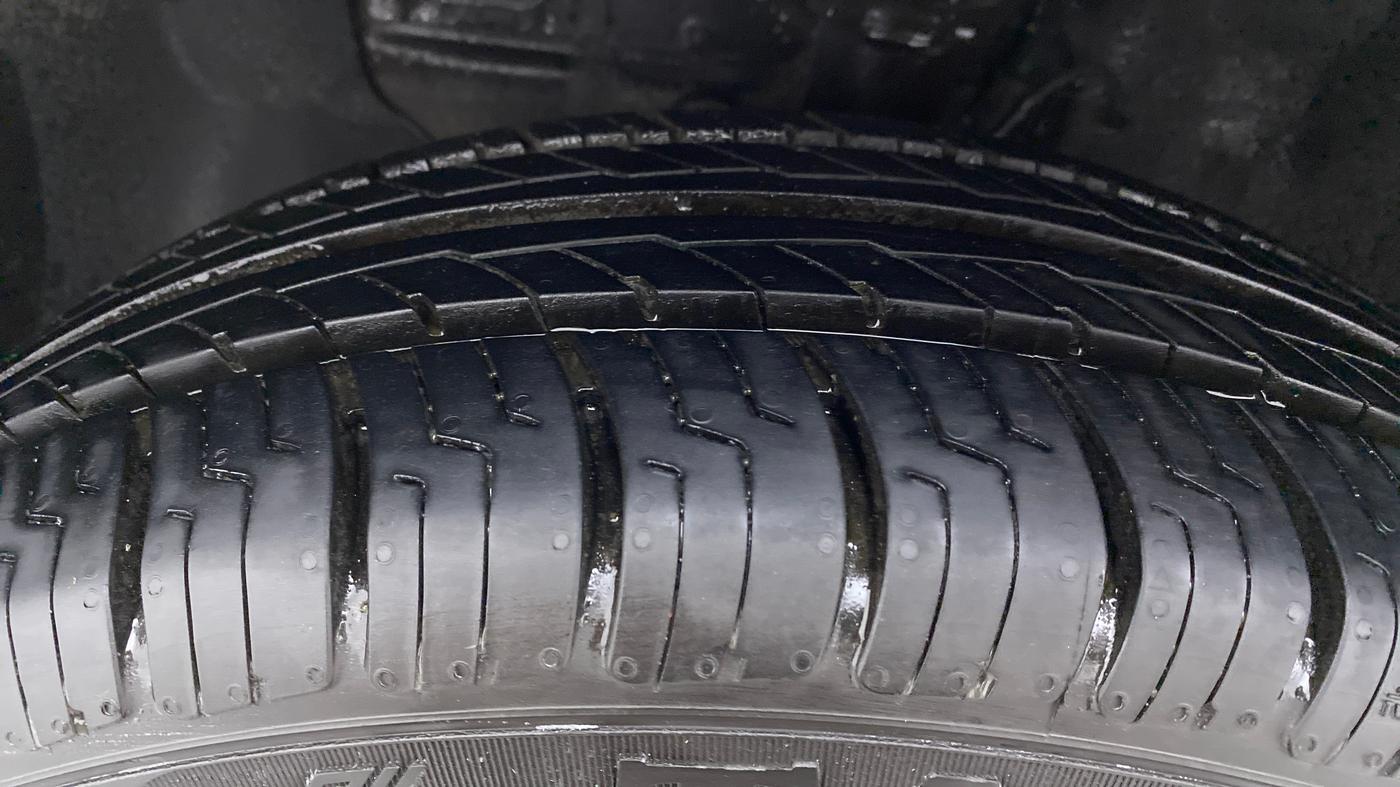 2018 Hyundai Elite i20 ASTA 1.2, Petrol, Manual, 52,311 km, Left Front Tyre Tread