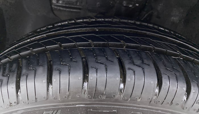 2018 Hyundai Elite i20 ASTA 1.2, Petrol, Manual, 52,311 km, Left Front Tyre Tread