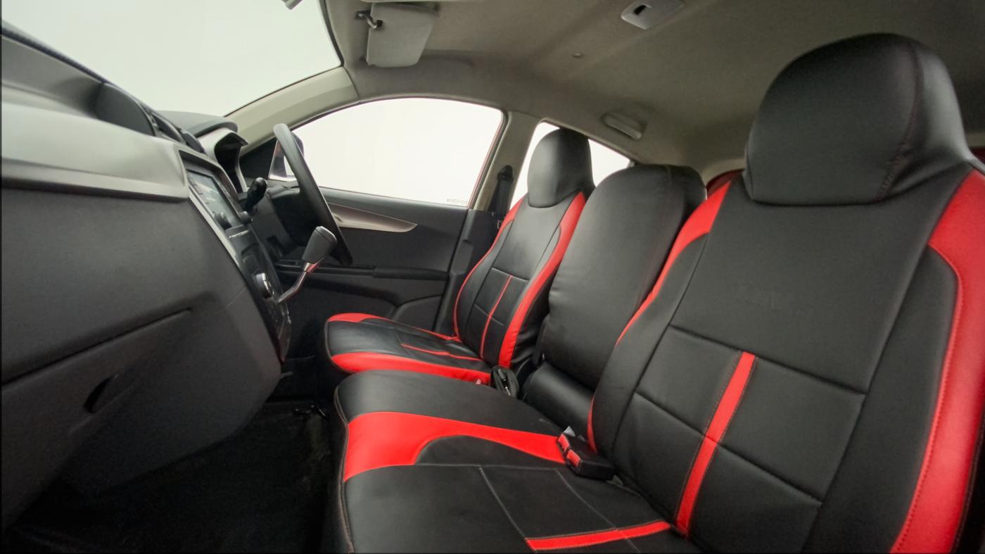 2018 Mahindra KUV 100 NXT K6+ P 6 STR, Petrol, Manual, 35,641 km, Right Side Front Door Cabin