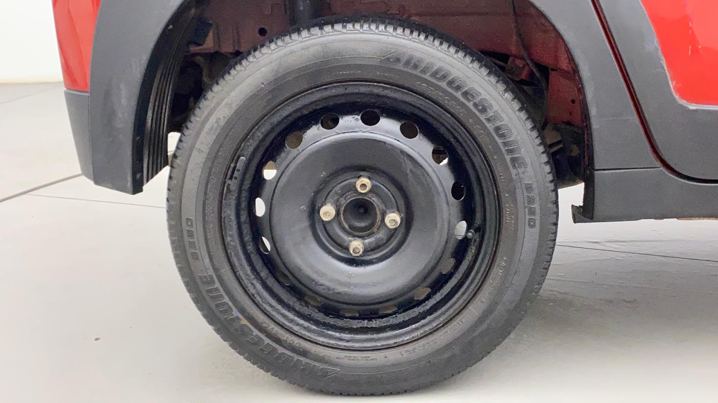 2018 Mahindra KUV 100 NXT K6+ P 6 STR, Petrol, Manual, 35,641 km, Right Rear Wheel