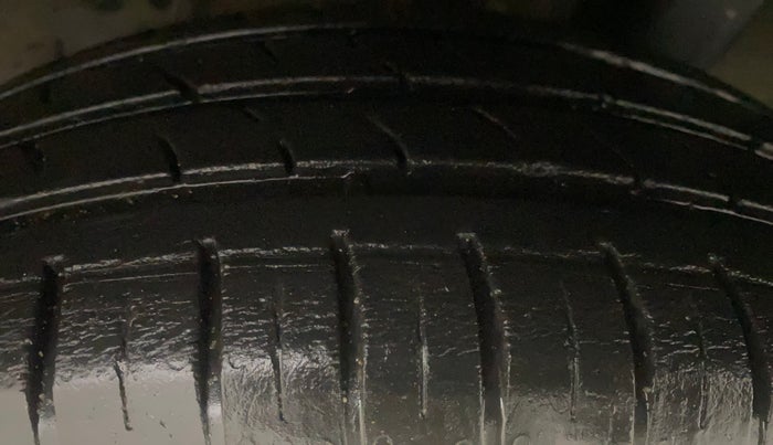 2021 Hyundai GRAND I10 NIOS SPORTZ AMT 1.2 KAPPA VTVT, Petrol, Automatic, 25,793 km, Left Rear Tyre Tread