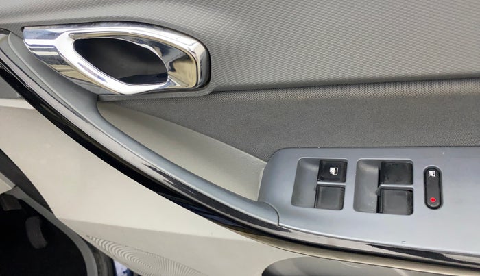 2021 Tata TIGOR XZA PLUS PETROL, Petrol, Automatic, 34,508 km, Driver Side Door Panels Control