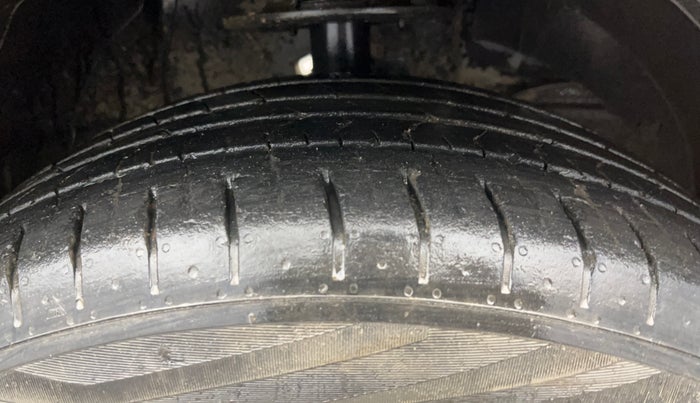 2023 Maruti FRONX DELTA PLUS 1.2MT, Petrol, Manual, 21,841 km, Right Front Tyre Tread