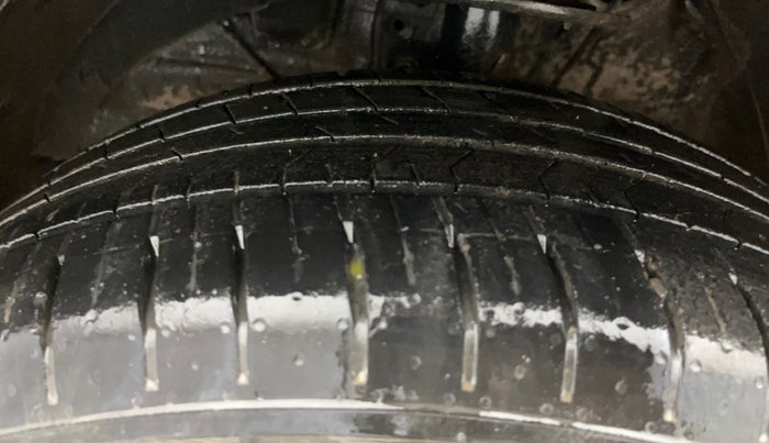 2023 Maruti FRONX DELTA PLUS 1.2MT, Petrol, Manual, 21,841 km, Left Front Tyre Tread