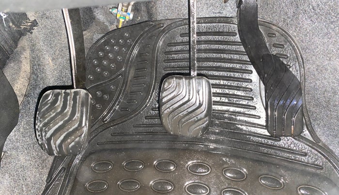 2020 Renault Kwid RXL, Petrol, Manual, 19,531 km, Pedals