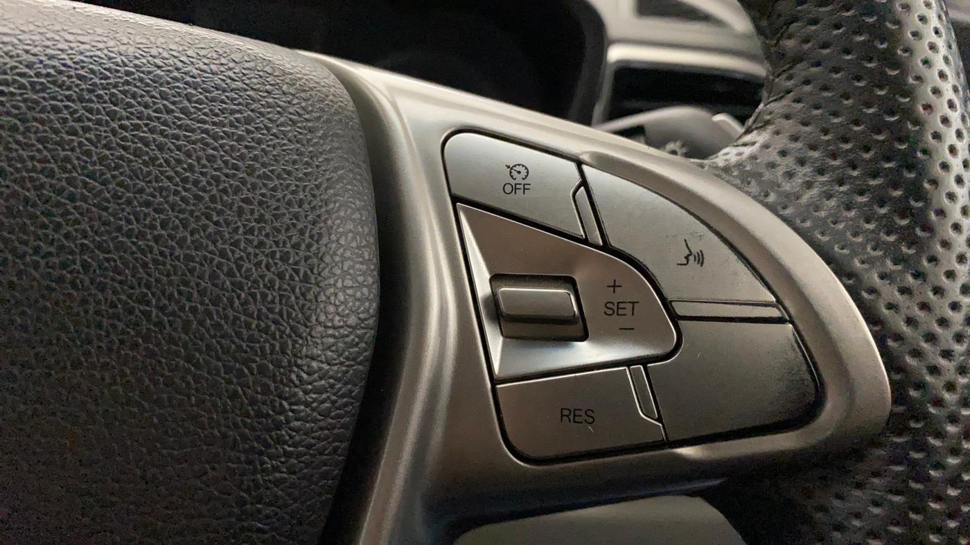 2022 Mahindra XUV300 W8 (O) 1.2 PETROL AMT, Petrol, Automatic, 39,378 km, Adaptive Cruise Control