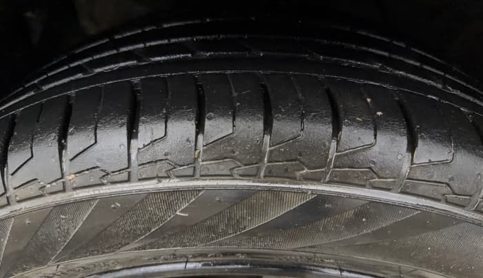 2024 Hyundai Creta S (O) 1.5 PETROL, Petrol, Manual, 15,861 km, Left Front Tyre Tread