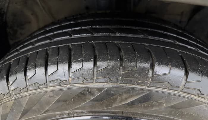 2024 Hyundai Creta S (O) 1.5 PETROL, Petrol, Manual, 15,861 km, Right Front Tyre Tread