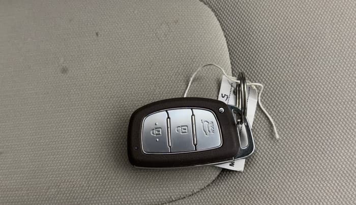 2024 Hyundai Creta S (O) 1.5 PETROL, Petrol, Manual, 15,861 km, Key Close Up