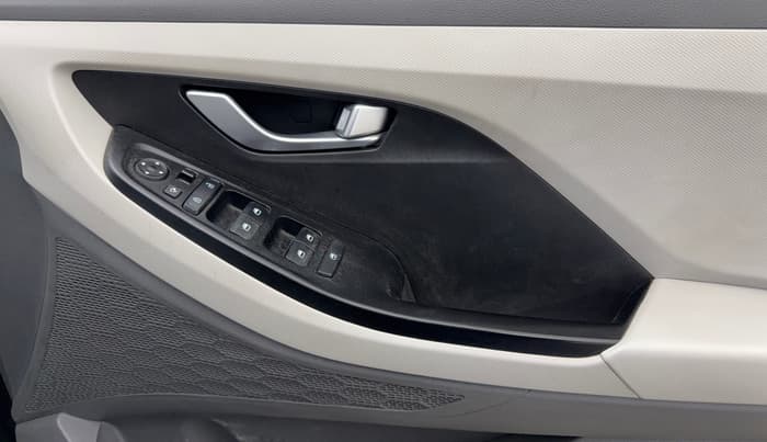 2024 Hyundai Creta S (O) 1.5 PETROL, Petrol, Manual, 15,861 km, Driver Side Door Panels Control