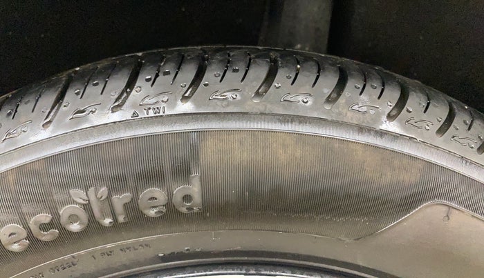 2016 Maruti Baleno DELTA PETROL 1.2, Petrol, Manual, 69,549 km, Left Rear Tyre Tread