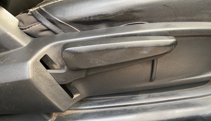 2022 Tata ALTROZ XZA, Petrol, Automatic, 36,755 km, Driver Side Adjustment Panel