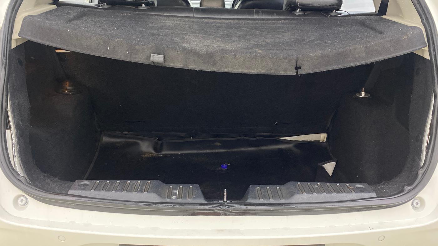 2022 Tata ALTROZ XZ PETROL, Petrol, Manual, 97,598 km, Boot Inside