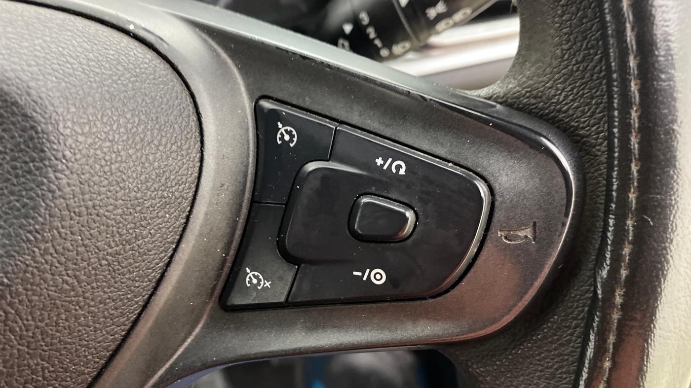 2022 Tata ALTROZ XZ PETROL, Petrol, Manual, 97,598 km, Adaptive Cruise Control