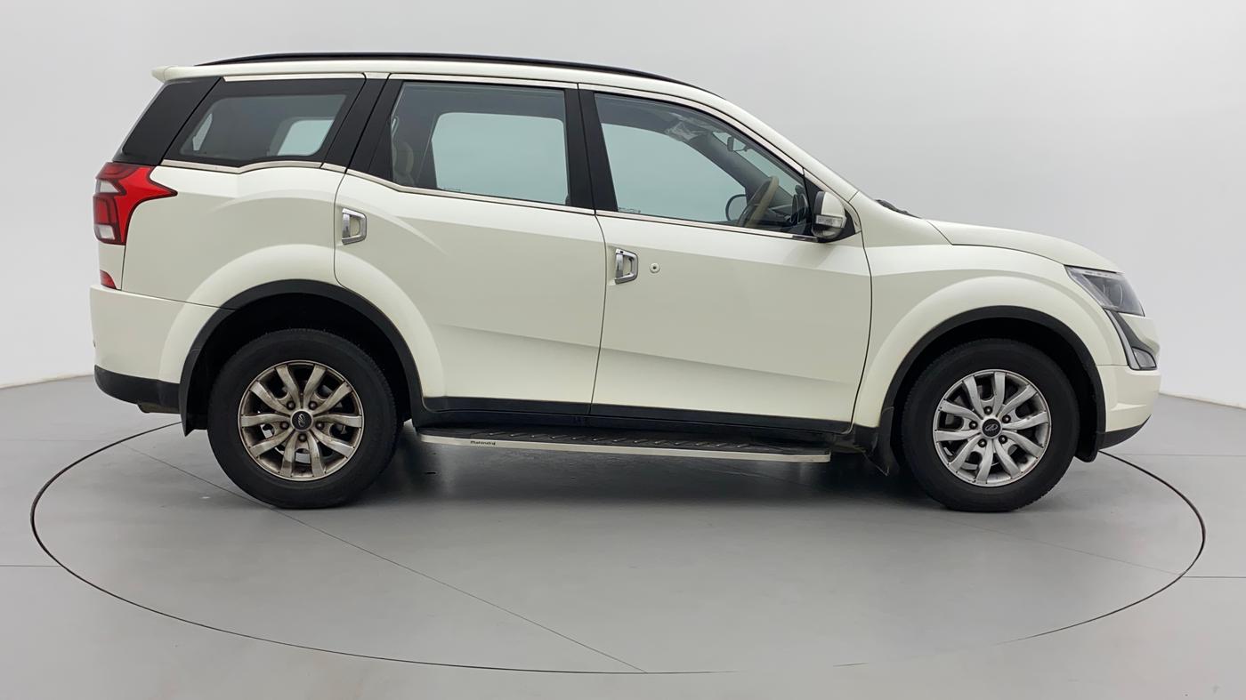 2021 Mahindra XUV500 W7, Diesel, Manual, 44,205 km, Right Side View