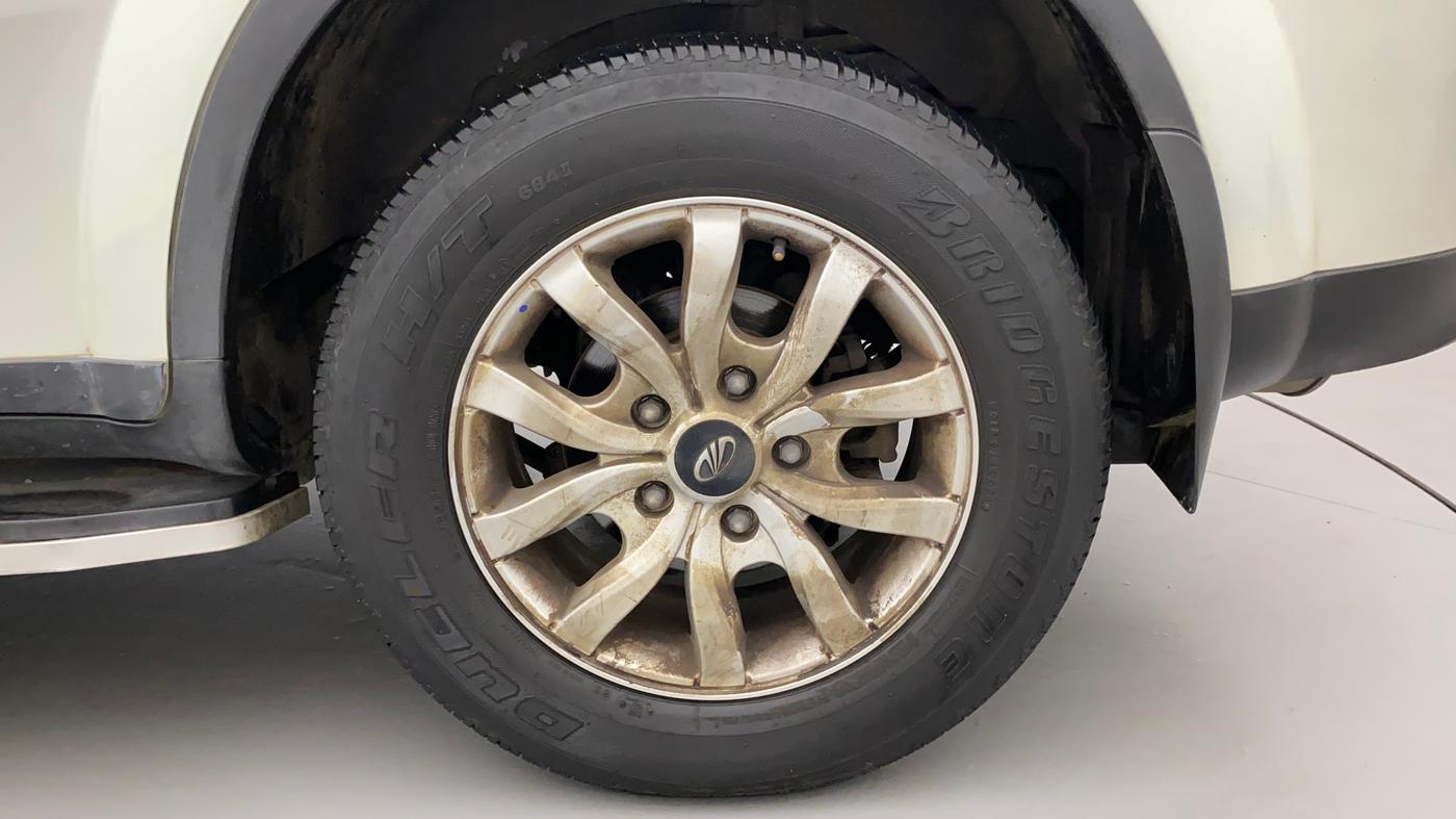 2021 Mahindra XUV500 W7, Diesel, Manual, 44,205 km, Left Rear Wheel