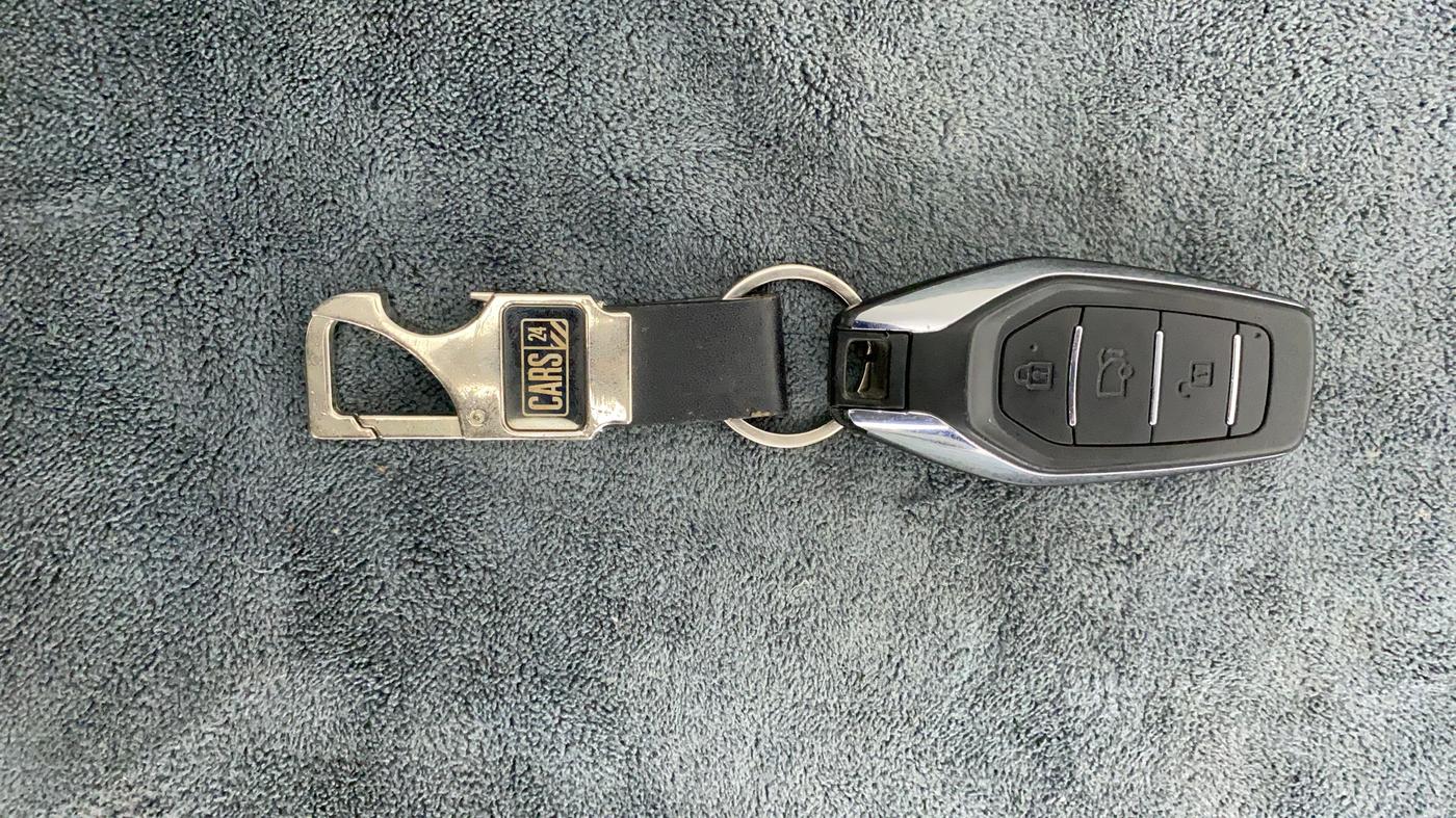 2021 Mahindra XUV500 W7, Diesel, Manual, 44,205 km, Key Close Up