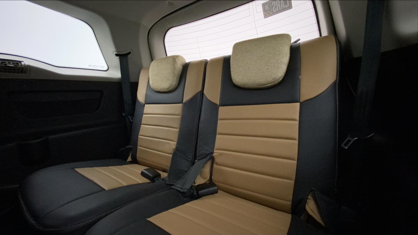 2021 Mahindra XUV500 W7, Diesel, Manual, 44,205 km, Third Seat Row ( optional )