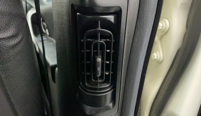 2021 Mahindra XUV500 W7, Diesel, Manual, 44,205 km, Rear AC Vents