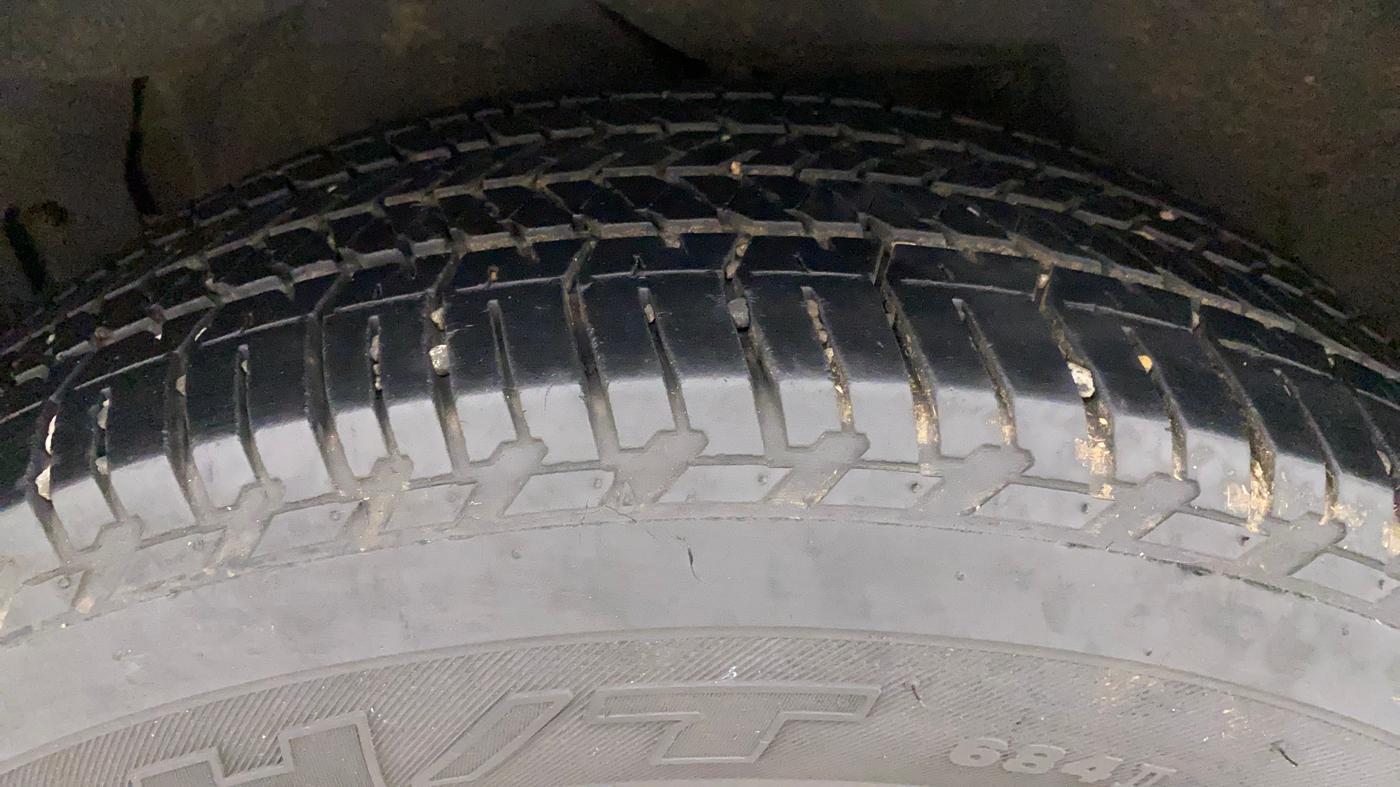 2021 Mahindra XUV500 W7, Diesel, Manual, 44,205 km, Right Rear Tyre Tread