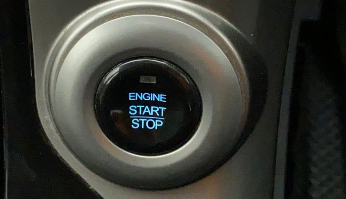 2021 Mahindra XUV500 W7, Diesel, Manual, 44,205 km, Keyless Start/ Stop Button