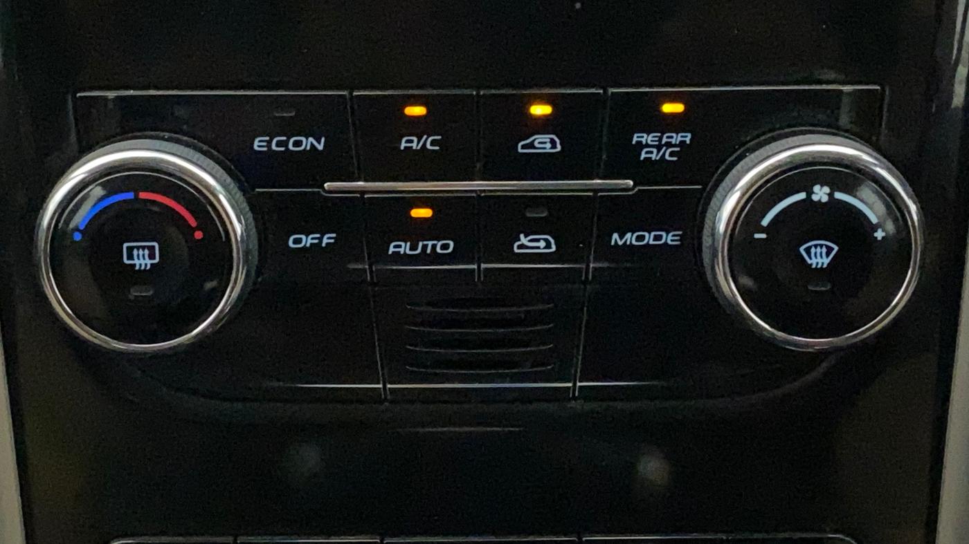 2021 Mahindra XUV500 W7, Diesel, Manual, 44,205 km, Automatic Climate Control