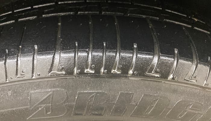 2015 Ford Ecosport TITANIUM 1.5L PETROL AT, Petrol, Automatic, 1,04,391 km, Left Rear Tyre Tread