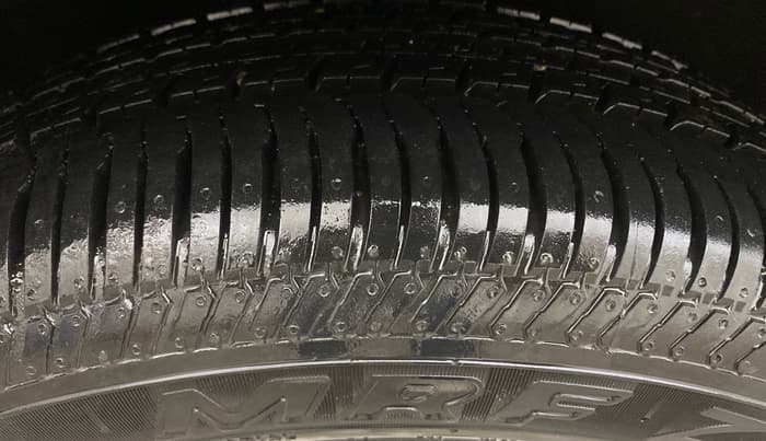 2015 Ford Ecosport TITANIUM 1.5L PETROL AT, Petrol, Automatic, 1,04,391 km, Right Rear Tyre Tread