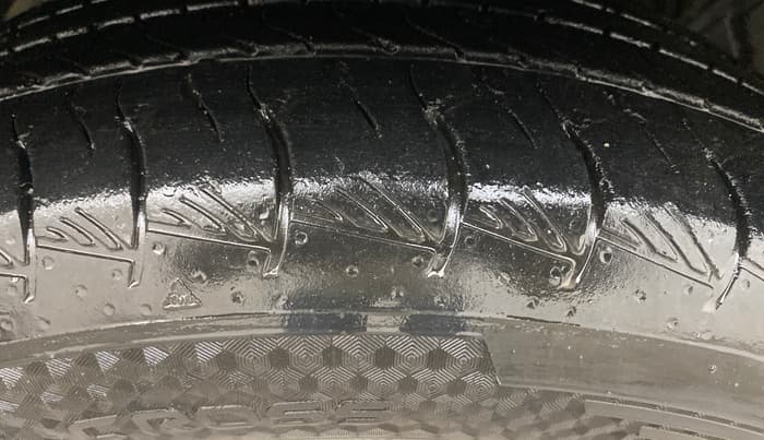 2015 Ford Ecosport TITANIUM 1.5L PETROL AT, Petrol, Automatic, 1,04,391 km, Right Front Tyre Tread