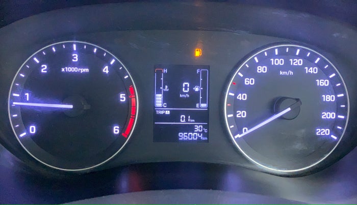2015 Hyundai Elite i20 SPORTZ (O) 1.4, Diesel, Manual, 96,355 km, Odometer Image