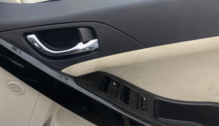 2022 Tata NEXON XZ PLUS PETROL, Petrol, Manual, 76,071 km, Driver Side Door Panels Control