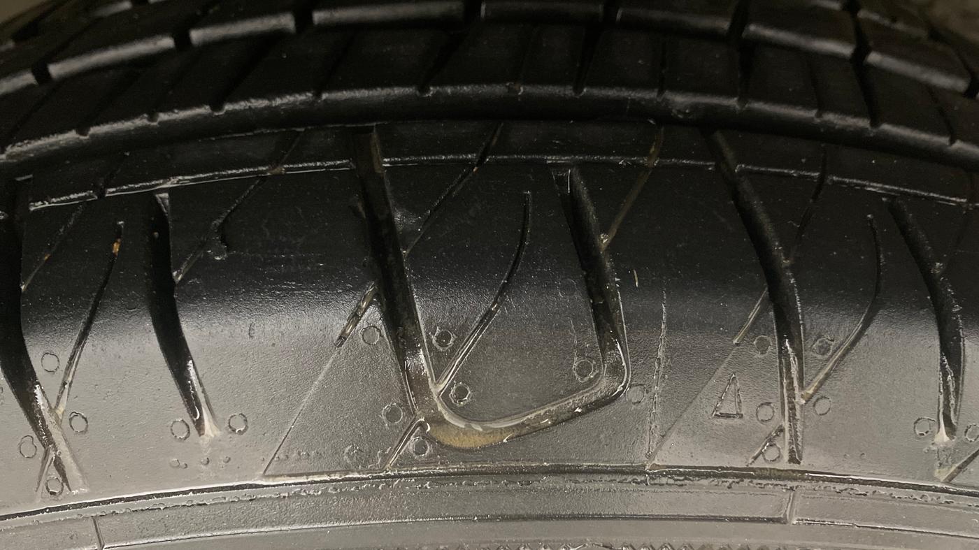 2022 Tata NEXON XZ PLUS PETROL, Petrol, Manual, 76,071 km, Right Front Tyre Tread