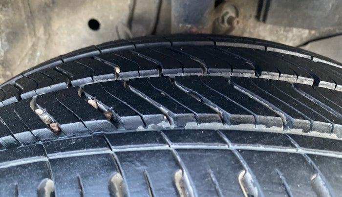 2019 Honda Amaze 1.2L I-VTEC S, CNG, Manual, 60,825 km, Right Front Tyre Tread