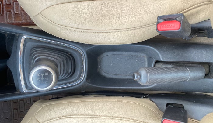 2019 Honda Amaze 1.2L I-VTEC S, CNG, Manual, 60,825 km, Gear Lever