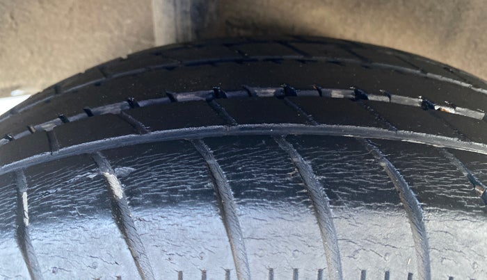 2019 Honda Amaze 1.2L I-VTEC S, CNG, Manual, 60,825 km, Right Rear Tyre Tread