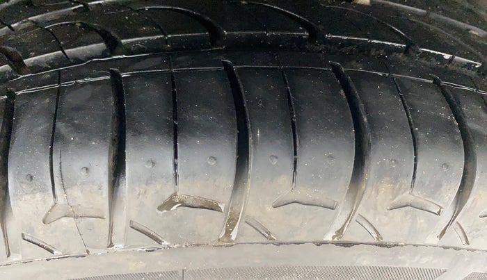 2013 Hyundai i20 SPORTZ 1.4 CRDI, Diesel, Manual, 1,48,956 km, Left Rear Tyre Tread