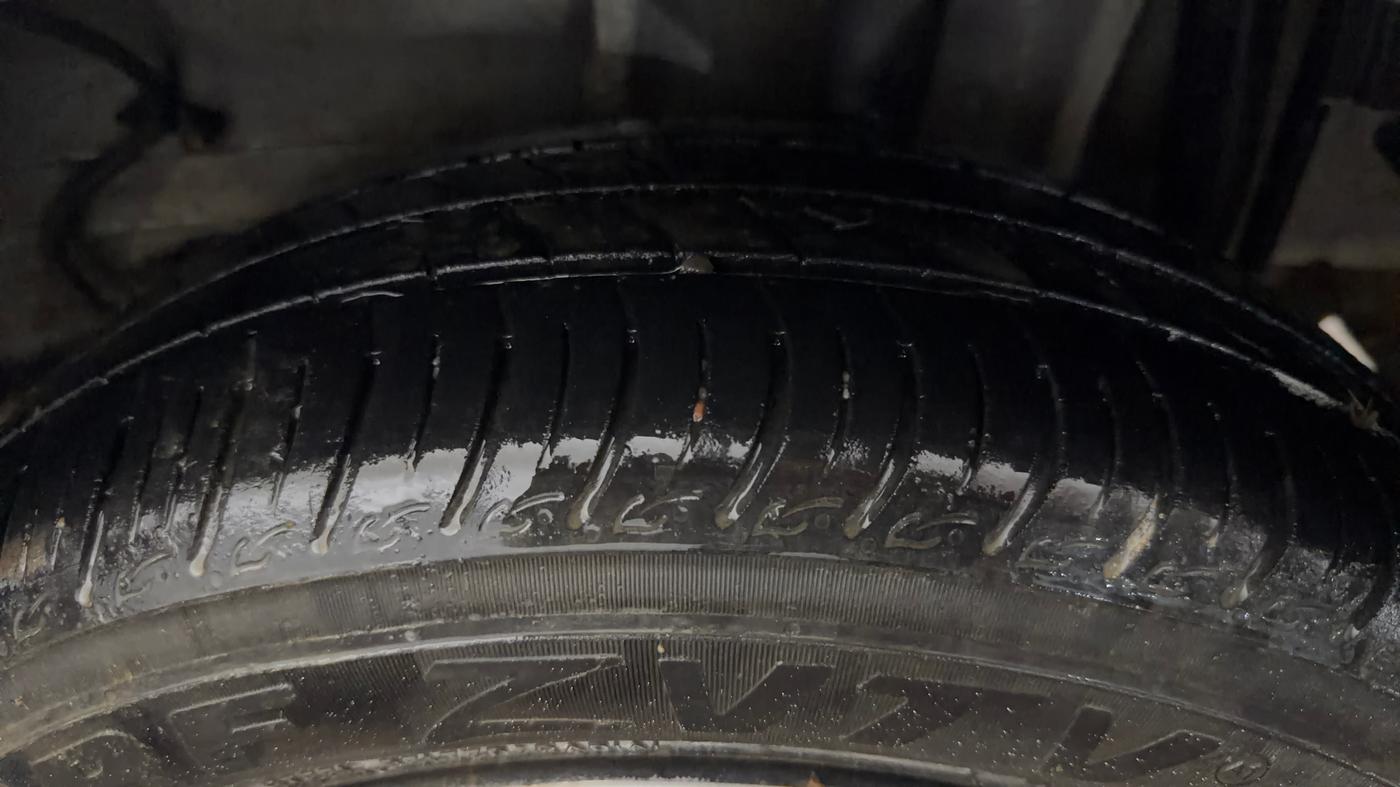 2024 Tata Tiago XT PETROL, CNG, Manual, 29,890 km, Left Rear Tyre Tread