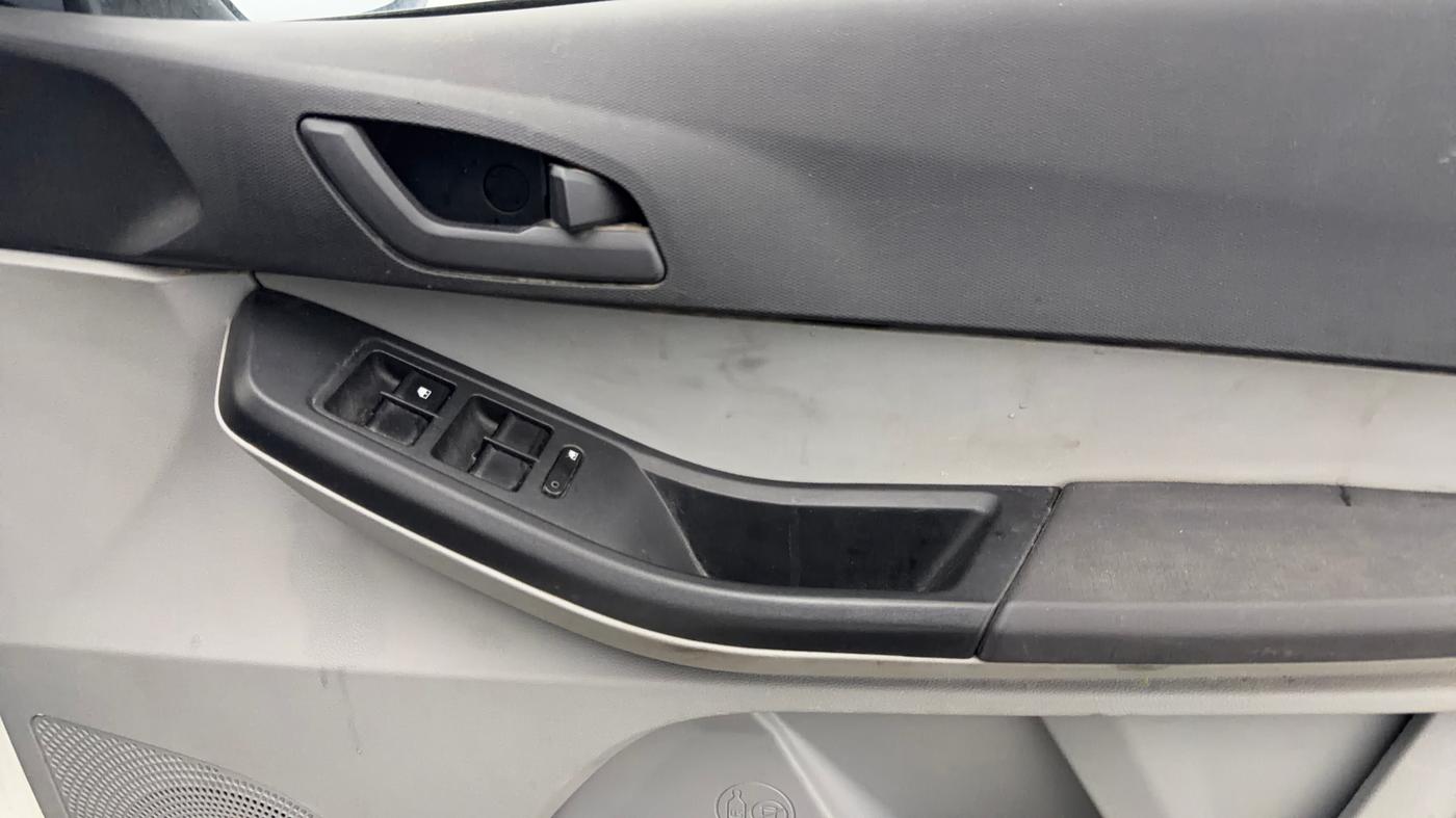 2024 Tata Tiago XT PETROL, CNG, Manual, 29,890 km, Driver Side Door Panels Control
